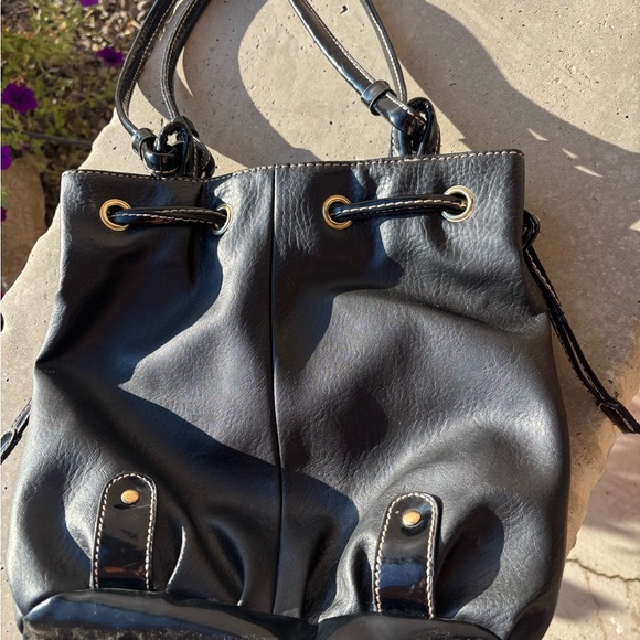 Chic Black Drawstring Shoulder Bag - Picture 5 of 7